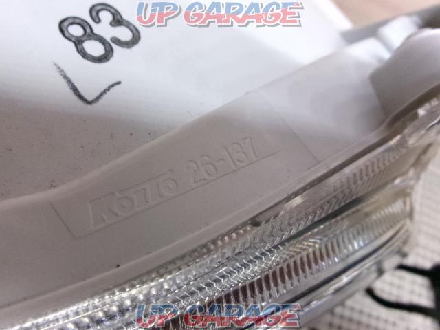 TOYOTA
Hiace 200 genuine
LED headlights
Right and left-03