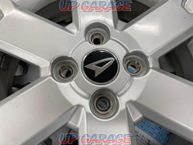 daihatsu genuine
Genuine taft
Aluminum wheel + YOKOHAMAice
GUARD
iG60-02