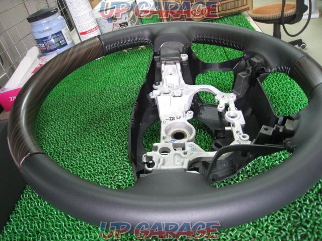 TOYOTA
150 series Land Cruiser Prado late genuine wood combination steering wheel-02