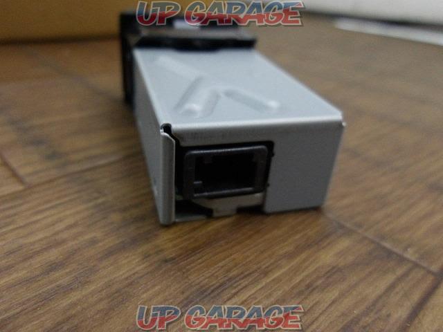 Toyota genuine USB charger connector-03