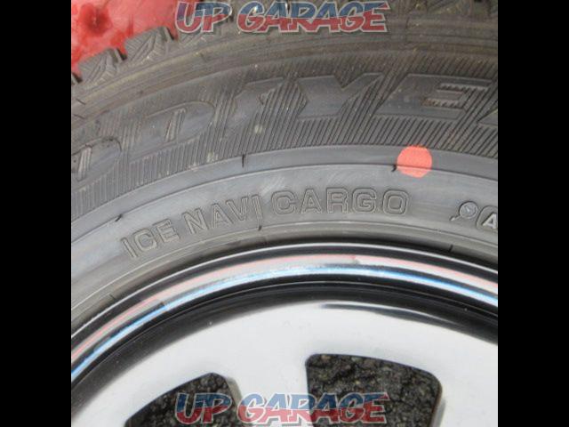 studless tire wheels
Manufacturer unknown steel wheel + GOODYEAR
ICE
NAVICARGO-06