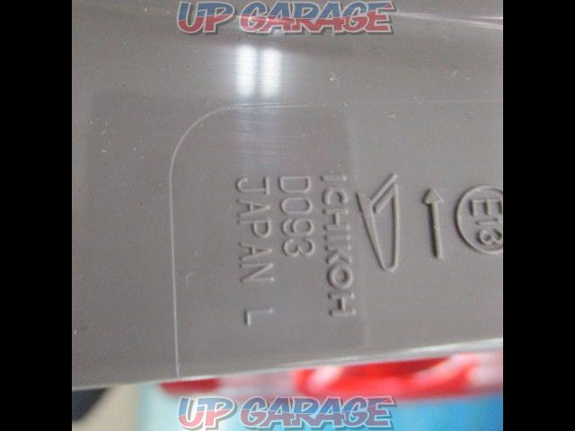 Daihatsu genuine Tanto Exe tail lens
Right and left-03