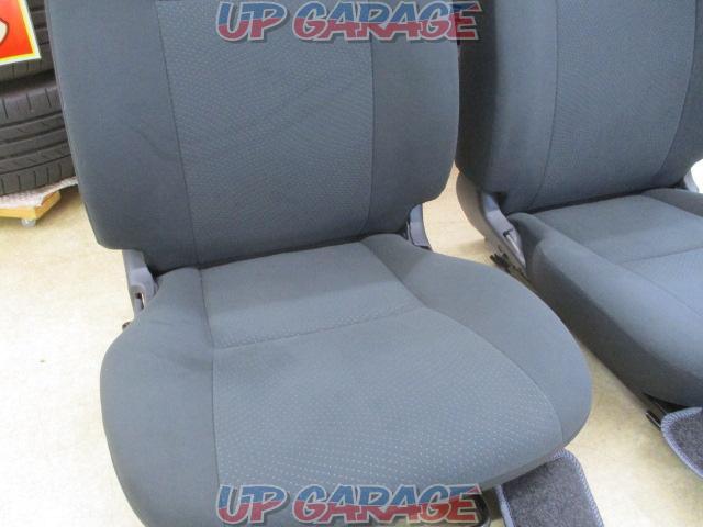 Toyota genuine 200 series Hiace 7 type
Super GL front seat left and right set-02