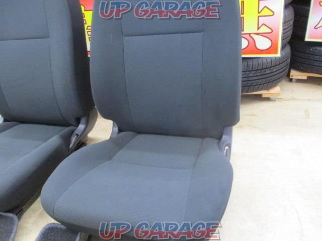 Toyota genuine 200 series Hiace 7 type
Super GL front seat left and right set-03