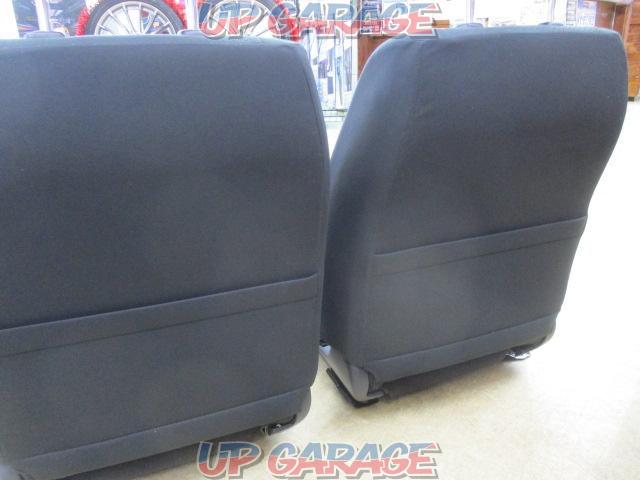 Toyota genuine 200 series Hiace 7 type
Super GL front seat left and right set-05