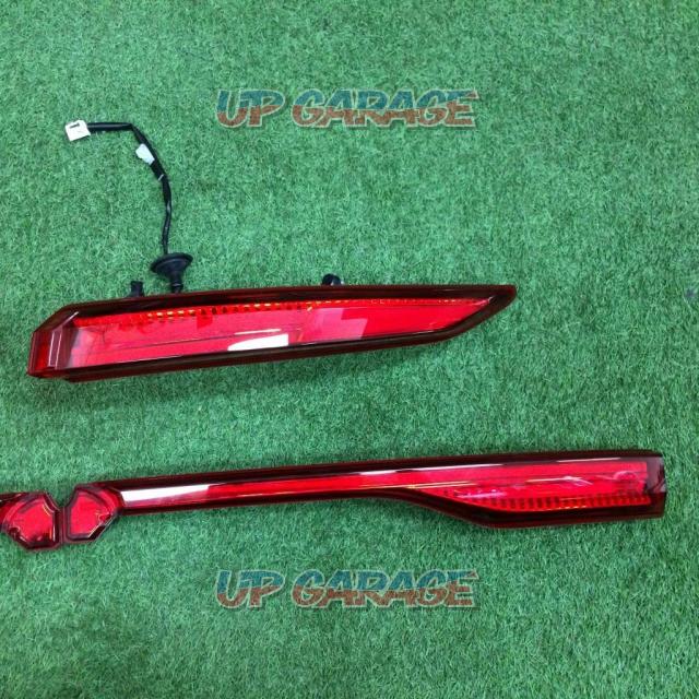 Toyota genuine
80 Harrier genuine tail lens left and right-03