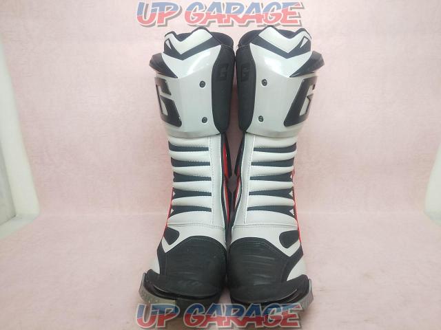 GAERNE (Gaerune)
GP-1
EVO
Racing boots
Size 28.0cm-02