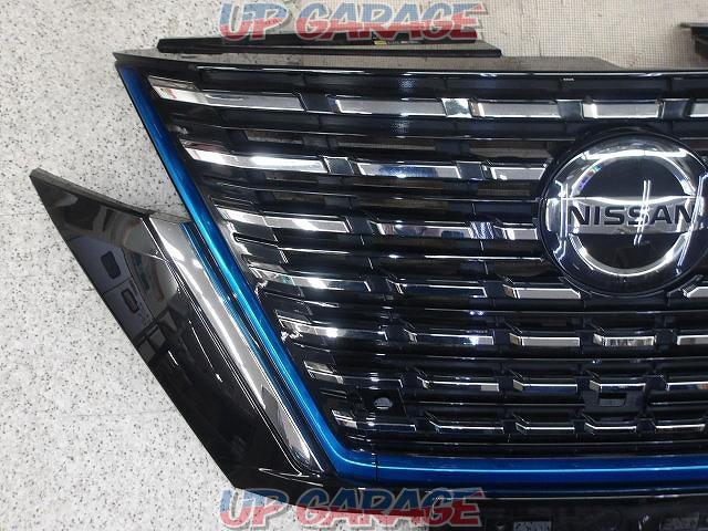 Nissan genuine front grill-02