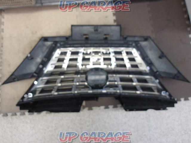 Nissan genuine front grill-05