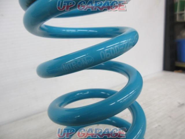 NITRON
Series-wound spring
Free length: 6inch(152mm)
ID:2.25inch(60mm)
Spring rate: 550lbs (9.82kgf/mm)-03
