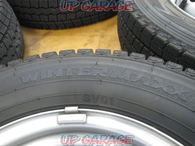 TOPY
12 inches steel wheels
+
DUNLOP (Dunlop)
WINTER
MAXX
SV01-05