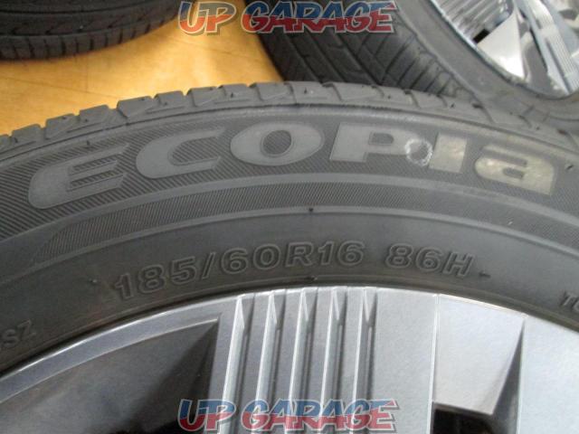 Note
E13
Genuine steel wheel
Others
+
BRIDGESTONE (Bridgestone)
ECOPIA
EP150-09
