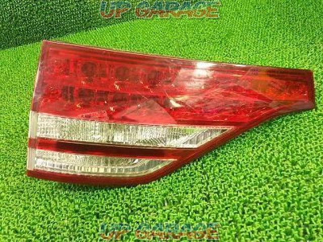 TOYOTA
Genuine LED tail lens red
5 split
Estima
Previous period
ACR50
Many flaws-09