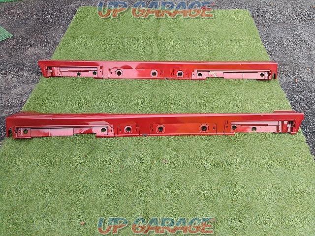 Toyota
ZVW50
Prius α genuine side step
Right and left-02