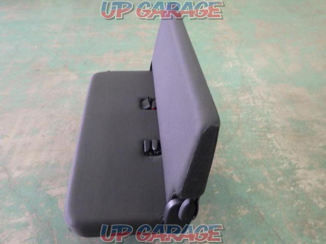 Toyota genuine 200 series 6 type Hiace wide super long
Second seat-02