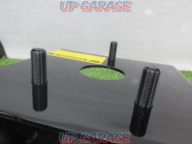APIO
Jimny
Adjustable spare tire bracket-08