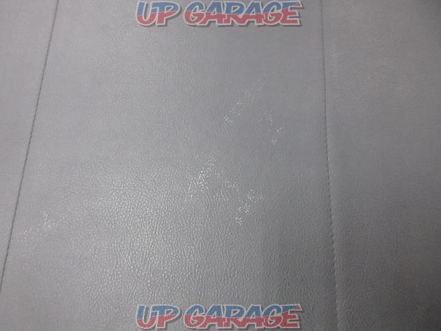 UI
Vehicle
Hiace
Bed Kit
*Mat only divided into 3 parts-03