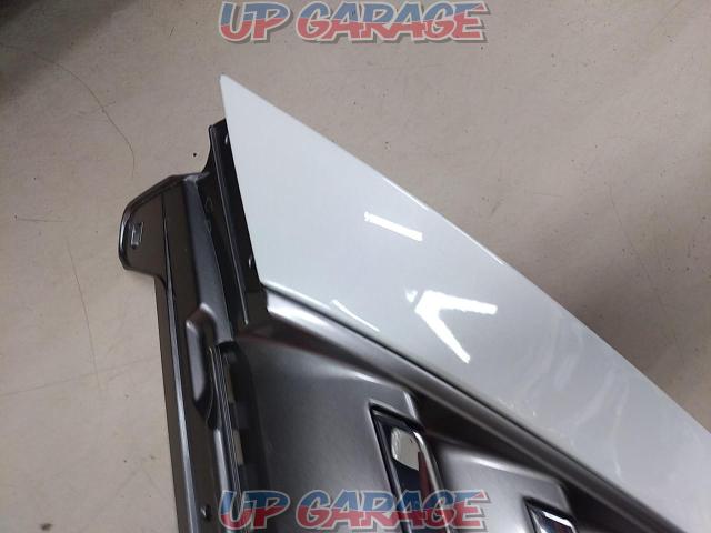 Toyota genuine Alphard (ANH20)
Genuine
Front grille-02