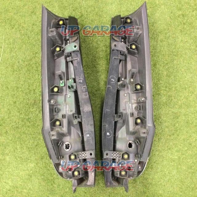 Toyota genuine 80 Voxy
Tail lens left right set
Processed goods-06