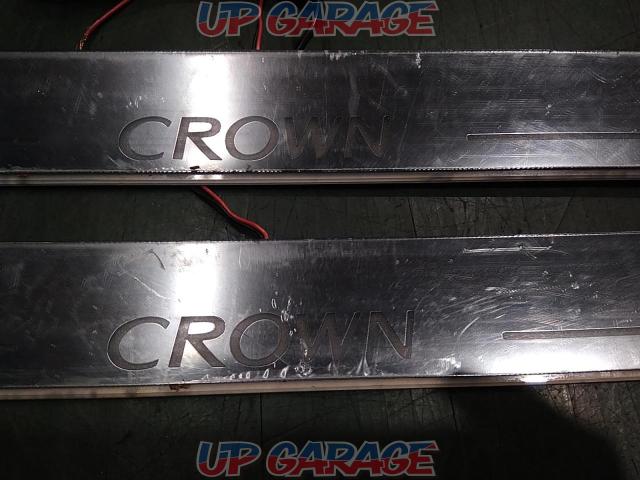 Unknown Manufacturer
Sequential illumination cuff plate 18 crowns-03