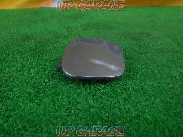 Nissan genuine
Front bumper hole cover-03