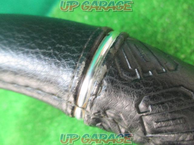 GARSON
D.A.D
Steering Cover
Type monogram leather
Black MHA100-01-06