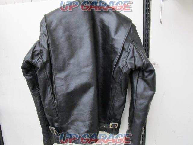 AWD
Leather's
MOTOR
CYCLE
GEAR
Leather jacket-02