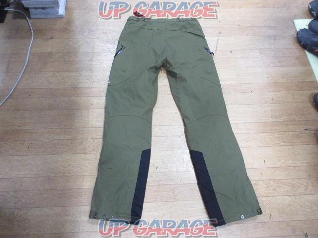 urbanism stretch cargo pants
3L size
UNP-116-02