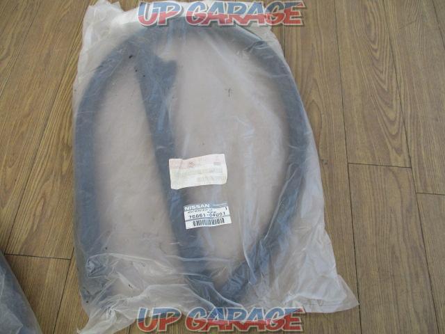 NISSAN
Weather Strip
Body side
Unused left and right set!!-03
