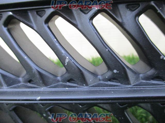 TOYOTA
Chaser / JZX100
Late genuine front grille-05