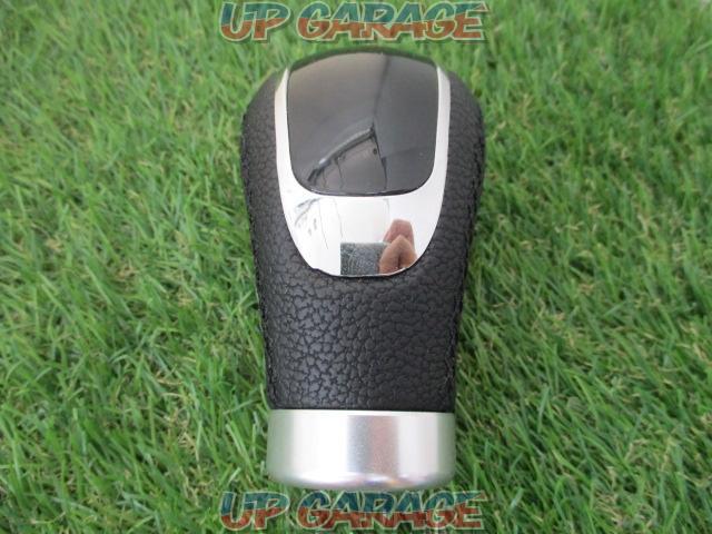 Unknown Manufacturer
Leather shift knob-03