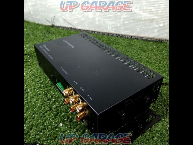 carrozzeriaDEH-P01 (tuner)
+
CWK1040 (power amplifier)-08