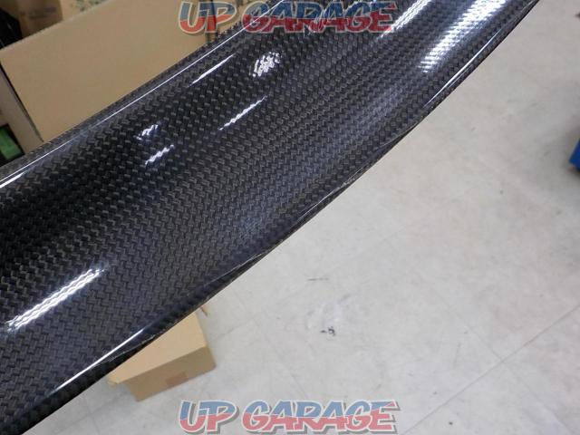 Unknown Manufacturer
Carbon roof spoiler-09
