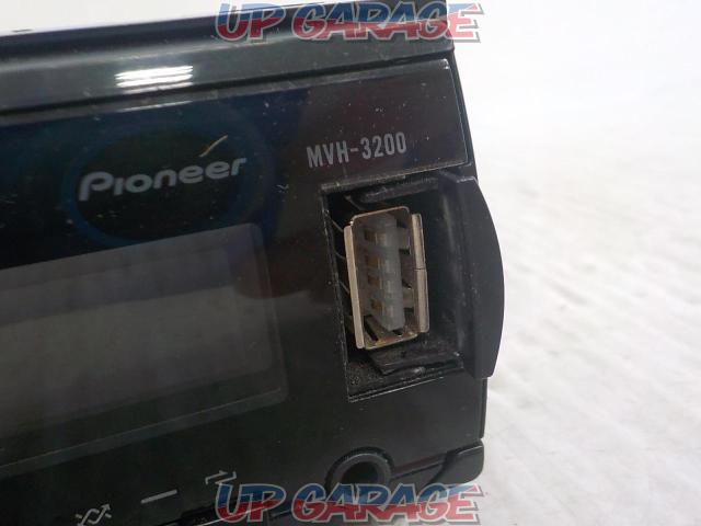 carrozzeria (Carrozzeria)
MVH-3200
USB / AUX-06