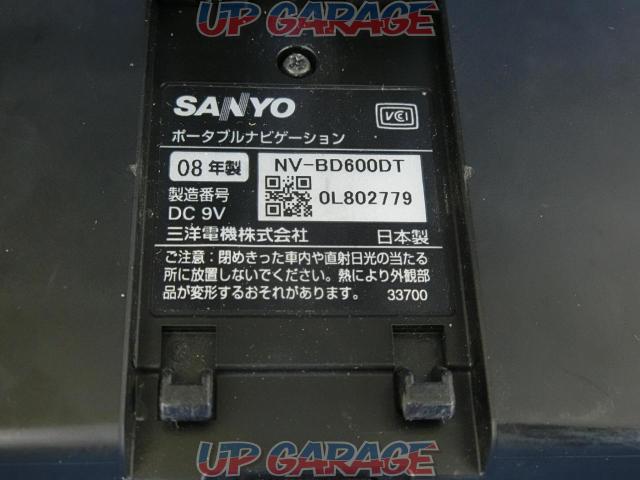 SANYO
NV-BD600DT
Built-in 5.8V LCD one-seg tuner
SSD portable navigation-04