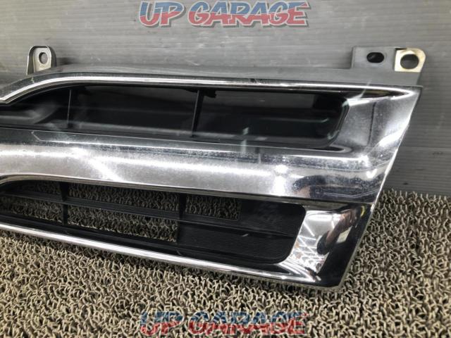TOYOTA
Genuine front grille-04