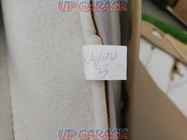 Land Cruiser 100
Seat Cover
Third row only-02