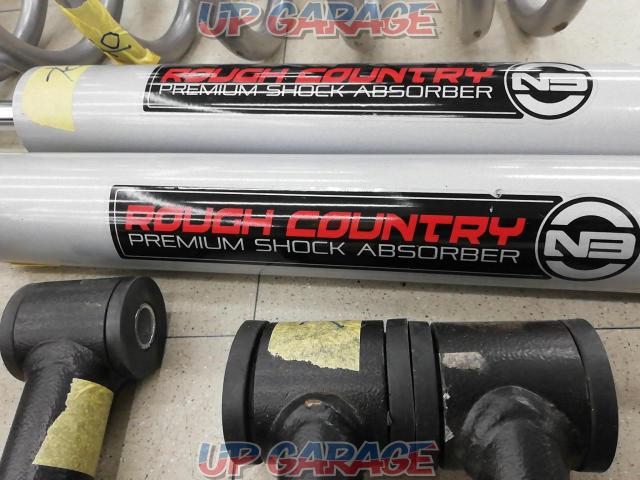 ROUGH
COUNTRY
6 inch lift up kit-08