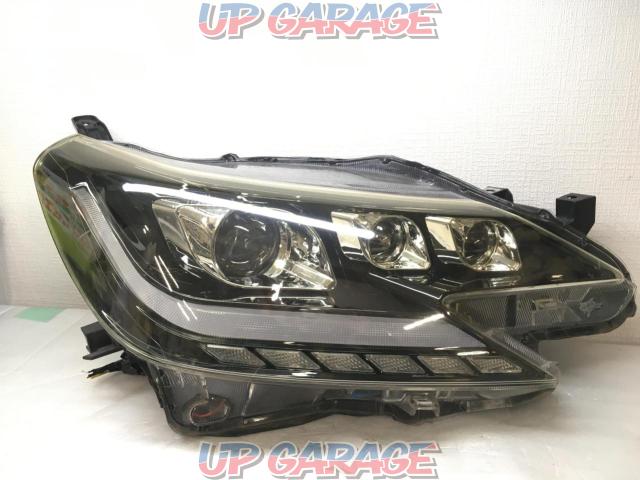 No Brand
Trinocular sequential headlight with opening motion function
130 series mark X
Late]-02