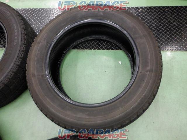 In stock in another warehouse / Please allow a certain date for stock confirmation. Set of 4 BRIDGESTONE
BLIZZAK
VRX-02