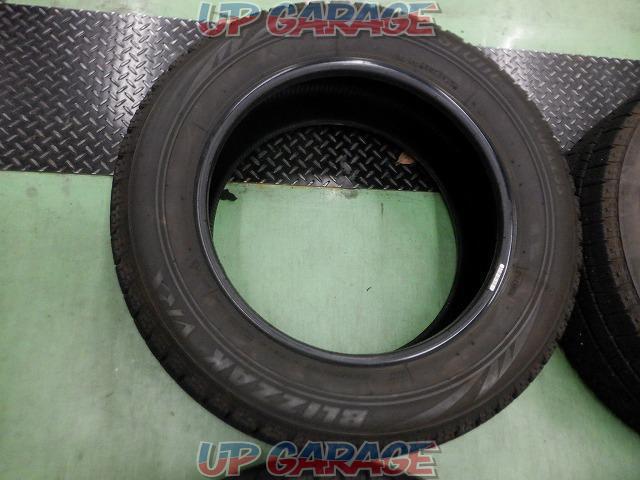 In stock in another warehouse / Please allow a certain date for stock confirmation. Set of 4 BRIDGESTONE
BLIZZAK
VRX-05