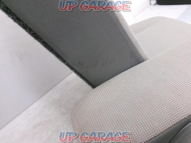 Nissan genuine
(NISSAN)
Clipper van genuine
Rear seat
Right and left
With rear seat base-04