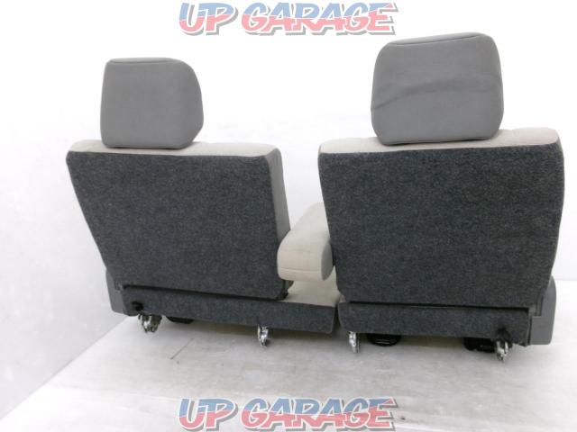 Nissan genuine
(NISSAN)
Clipper van genuine
Rear seat
Right and left
With rear seat base-08