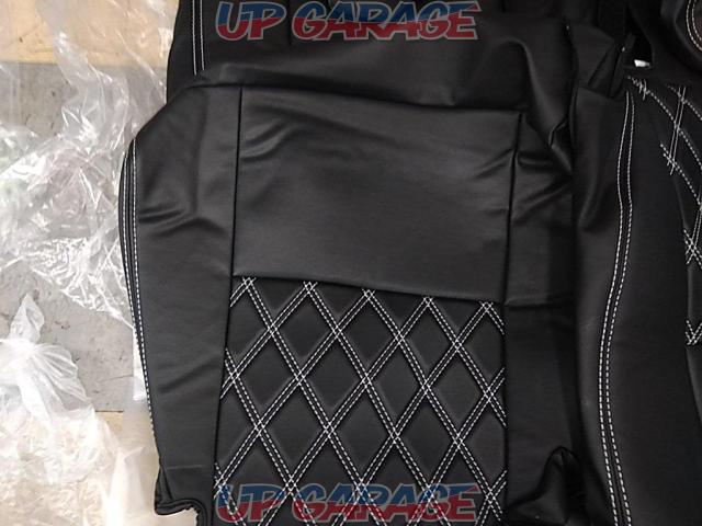 Clazzio seat cover
EM-7515
Black × White
Rooks/B44A/B45A/B47A/B48A-04