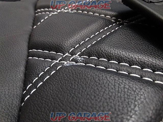 Clazzio seat cover
EM-7515
Black × White
Rooks/B44A/B45A/B47A/B48A-09