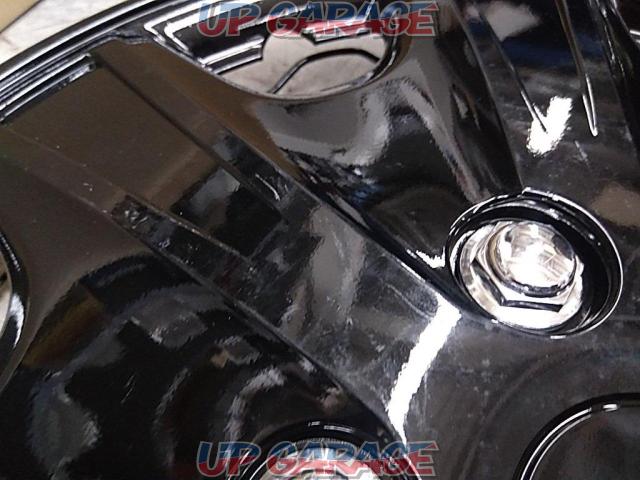 Unknown Manufacturer
15 inches
Wheel cap-06