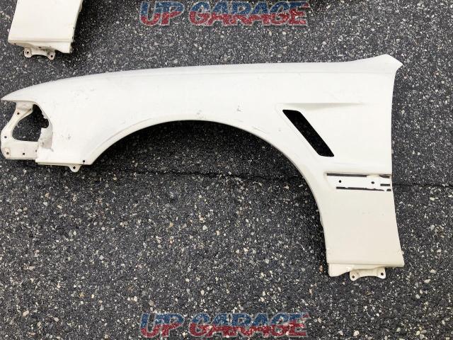 Unknown manufacturer Mark II (JZX100) front fender
Right and left-03