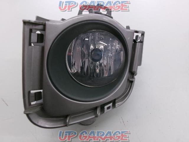Toyota
ZVW30
30 series Prius
Previous period
Genuine fog lamp/cover
Right and left-02