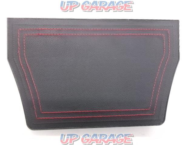 Unknown Manufacturer
General-purpose console BOX
Passenger side-03