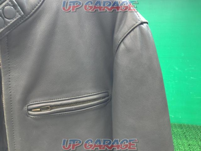 ALPHA
INDUSTRIES
Leather jacket-03